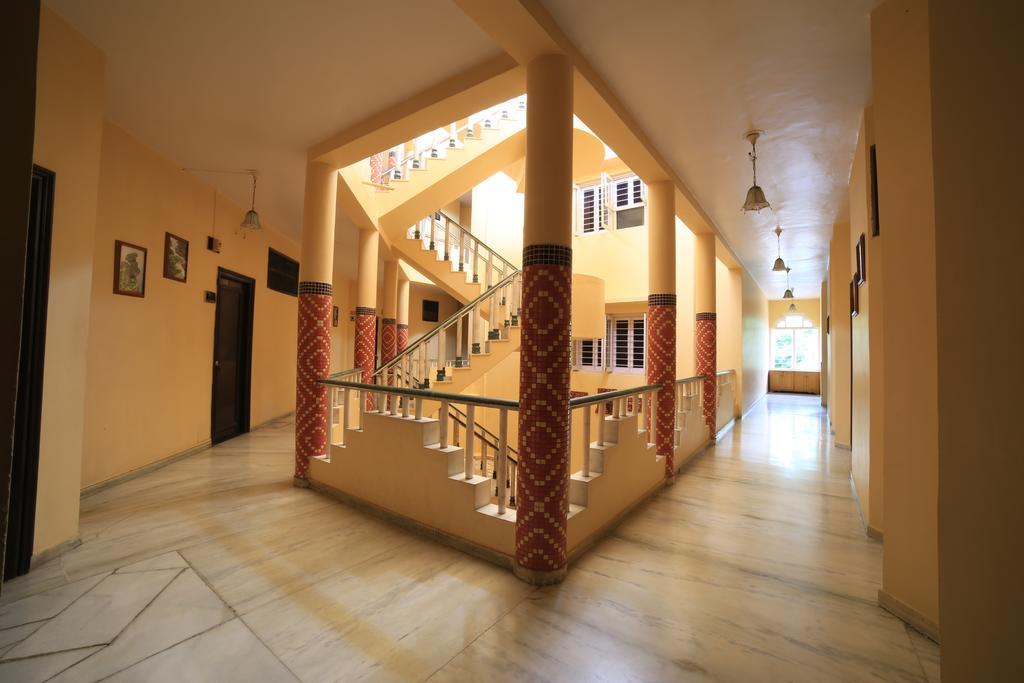 Hotel Maganji'S مونت ابو المظهر الخارجي الصورة