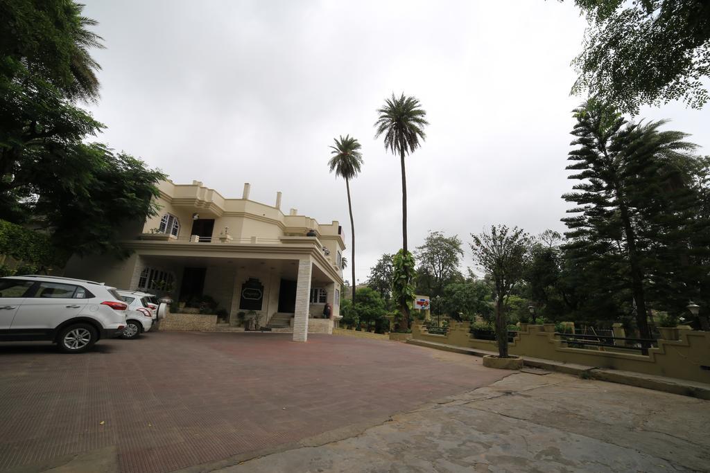 Hotel Maganji'S مونت ابو المظهر الخارجي الصورة